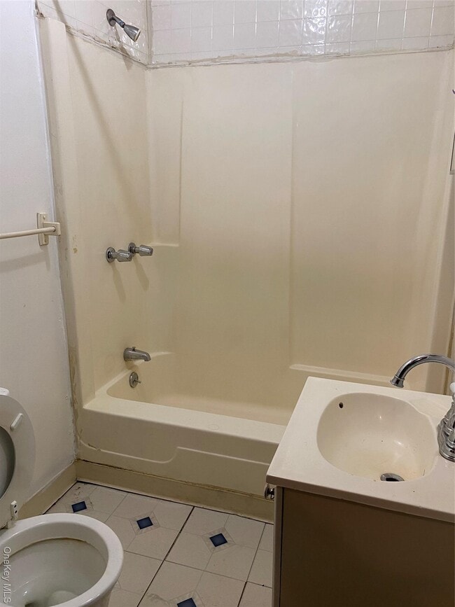 Photo - 119 New Unionville Rd Unit 2W