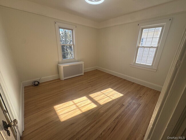 Photo - 214-06 36th Ave