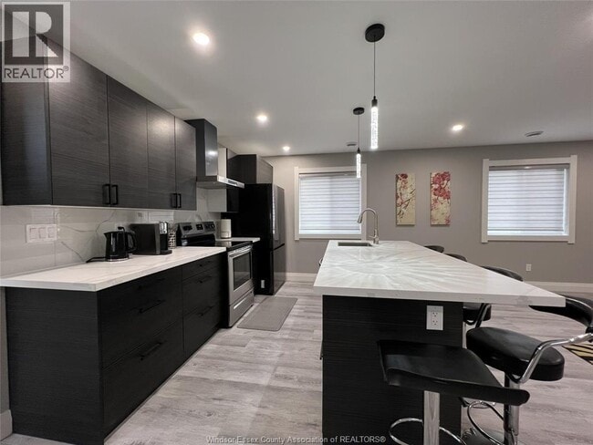 Photo - 2446 McDougall St