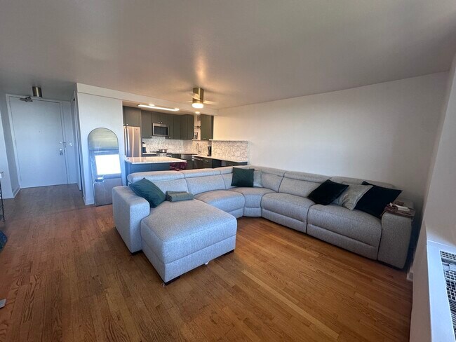 Photo - 2626 N Lakeview Ave Unit 2605