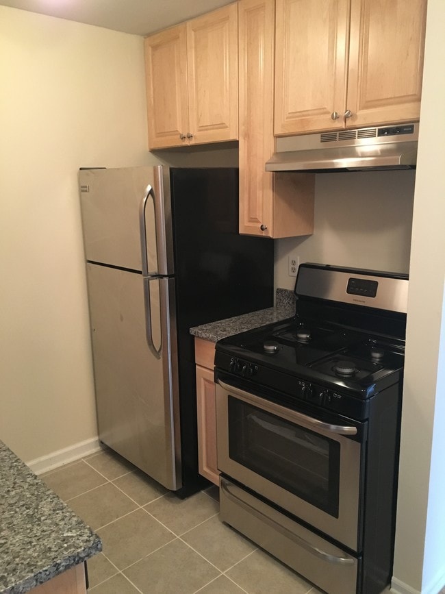Crestmont Village, LLC