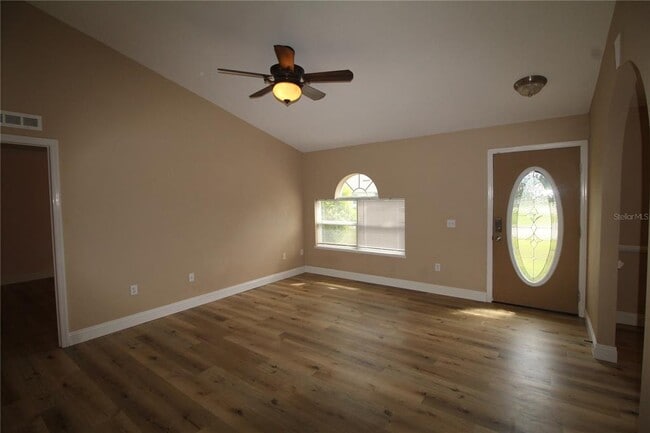 Photo - 5492 Douglas Rd