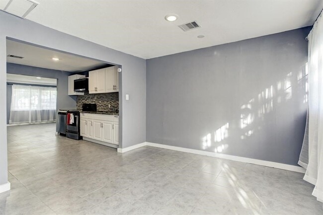 Photo - 9005 Cheer St