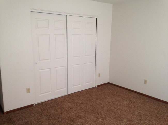 Building Photo - 116 Erickson Court Unit D