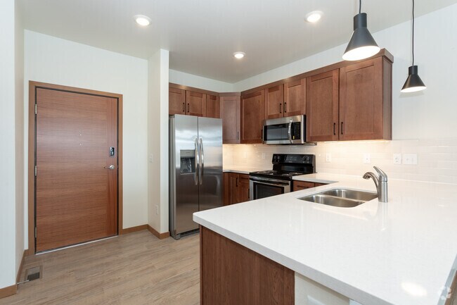 1BR, 1BA - 691SF