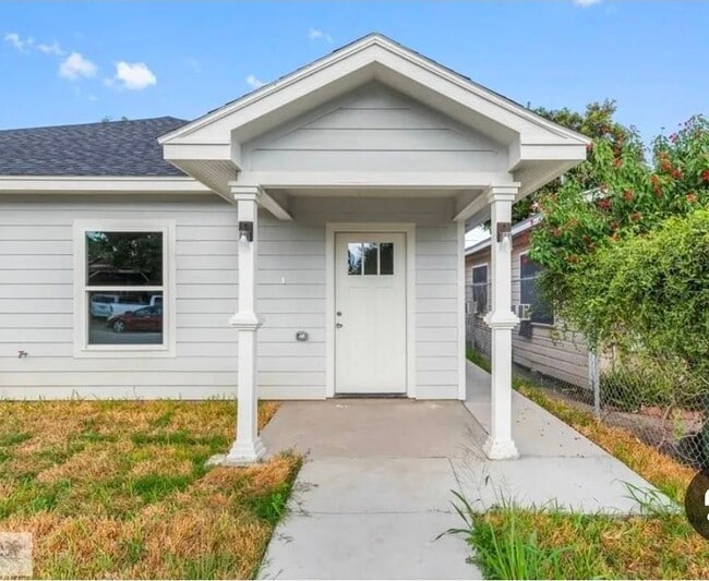 835 E Taylor St Unit B