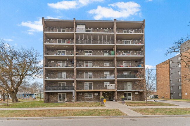 Photo - Sun Ray Manor