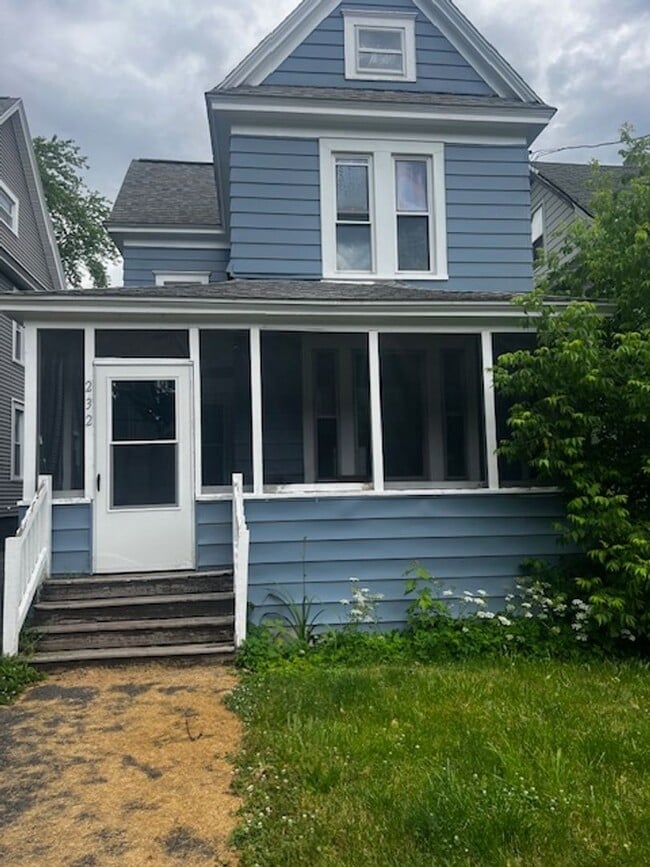 Building Photo - 232 Bryant Ave Unit 232 Bryant Ave Rental