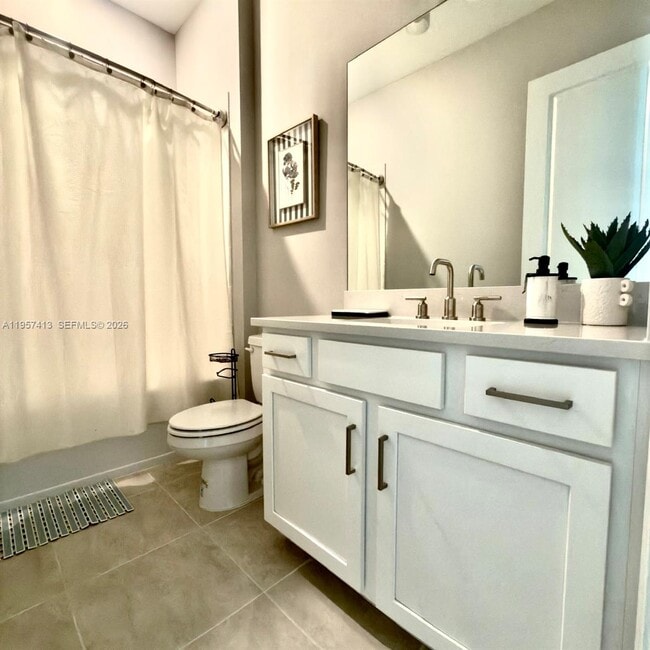 Photo - 15323 Lucerna St