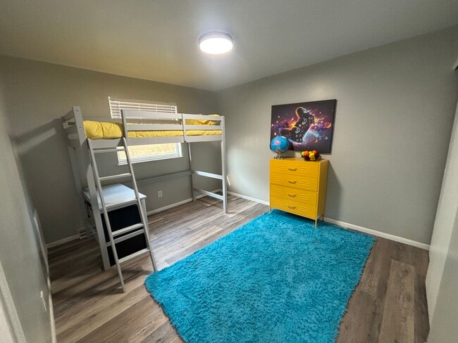 Photo - Colonial Park Townhomes