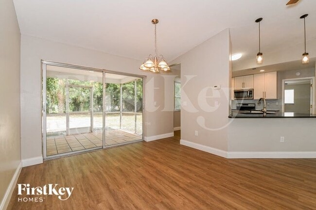 Photo - 2213 SE 5th St