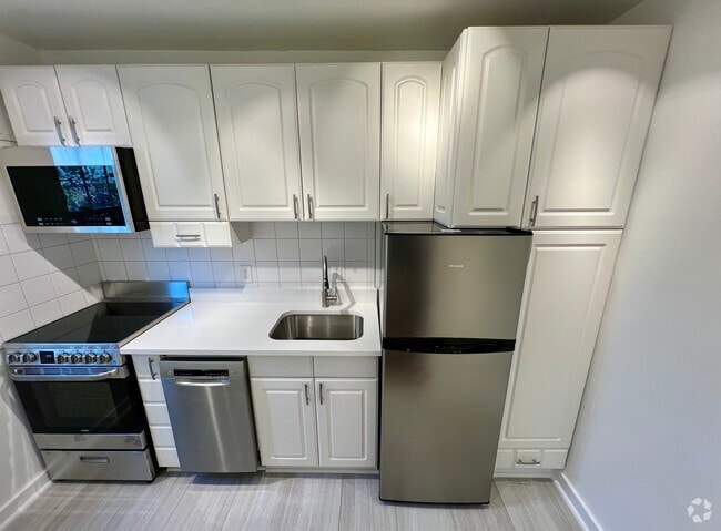 Building Photo - 20 Auburn Ct Unit B Rental