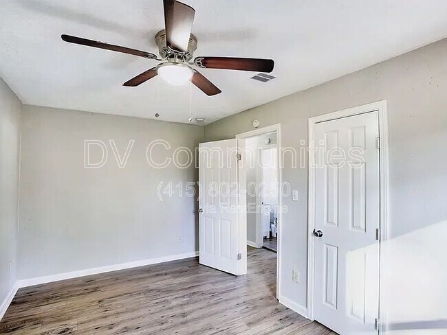 Photo - 1503 Bland St