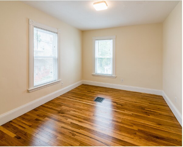 Photo - 62 Saunders St Unit 1