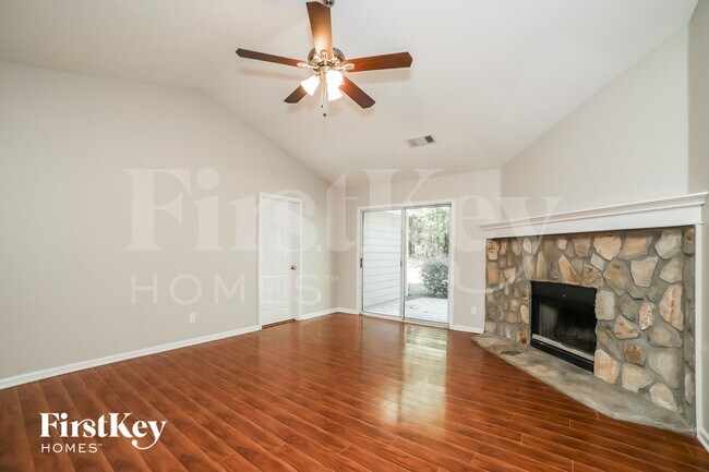 Photo - 3902 Viola Ct