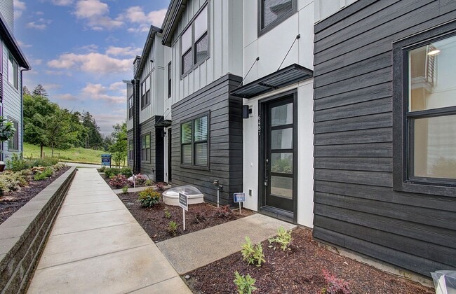Photo - Luxury Upgraded Executive Townhome | 4 Bed | 3 Bath in Prime Camas School District