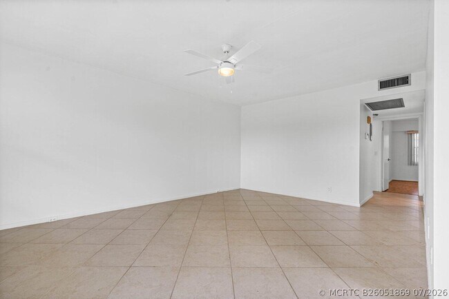 Photo - 74 Mansfield B