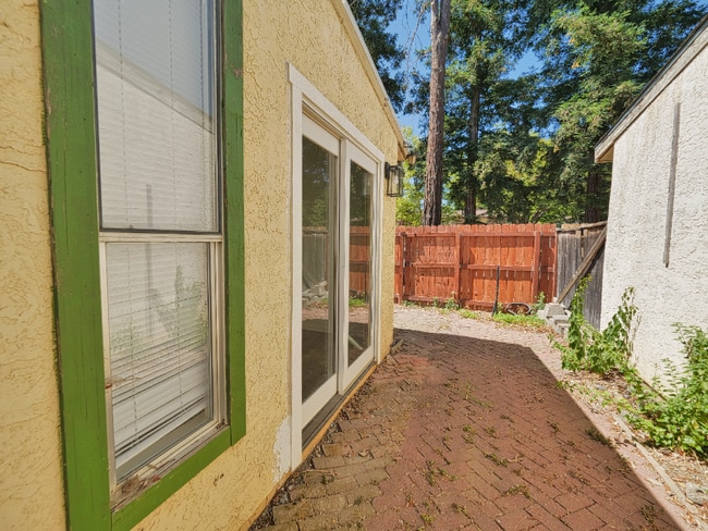 Photo - 1937 Gauguin Pl