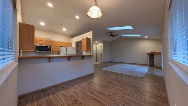 Dining area and bar counter - 2620 204th St SW Unit Apt 1