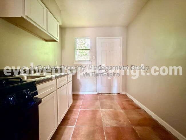 Photo - 30 W Fay Ave Unit 3
