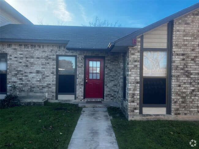 Building Photo - 1204 Blackjack St Rental