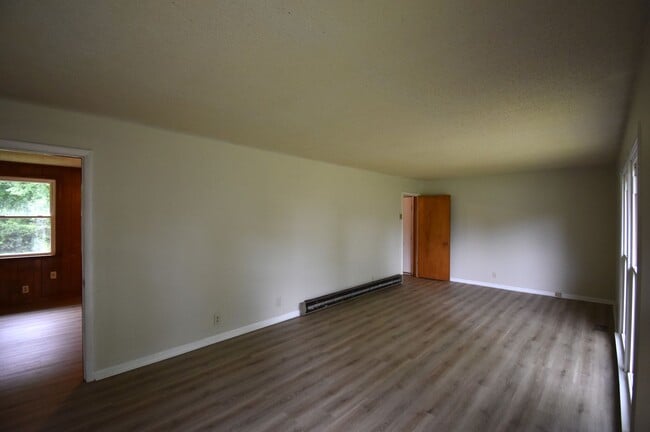 Photo - 3 Bedroom Home For Rent Near Post!