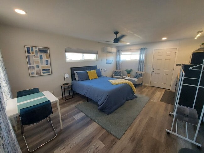 Photo - Adorable Studio ~ All utilities included!!