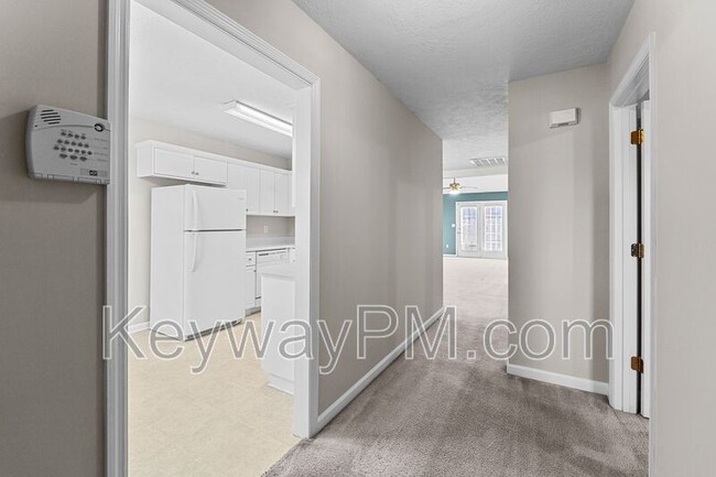 Photo - 1611 Bradley Way