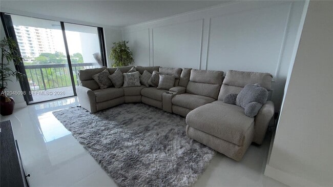 2333 Brickell Ave Unit 614