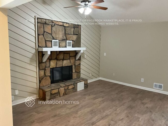 Photo - 183 W Putnam Ferry Rd