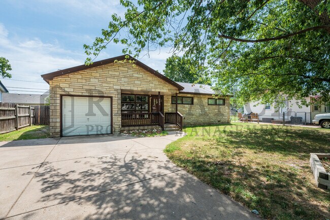 Photo - 4642 S vine Ave Casa