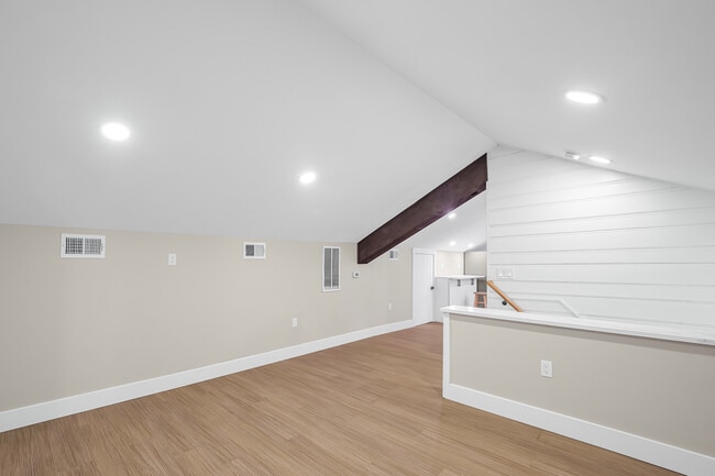 71 Dreamland Park Dr