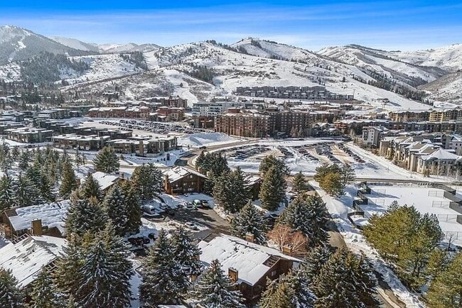 Photo - 2025 Canyons Resort Dr Unidad B2