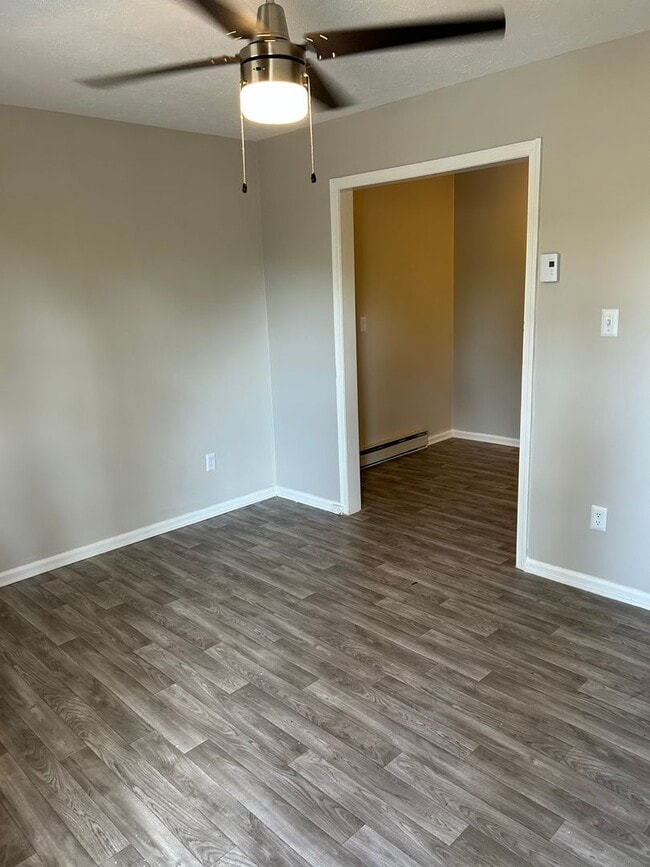 Photo - Claremont Hills