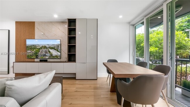Photo - 2539 S Bayshore Dr Unit 212A