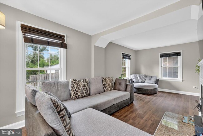 Photo - 9824 Old Fort Rd