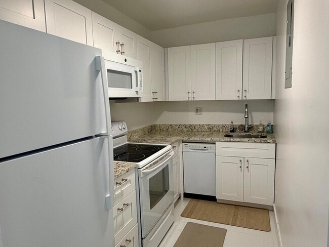 Photo - 3000 Riomar St Unit 703