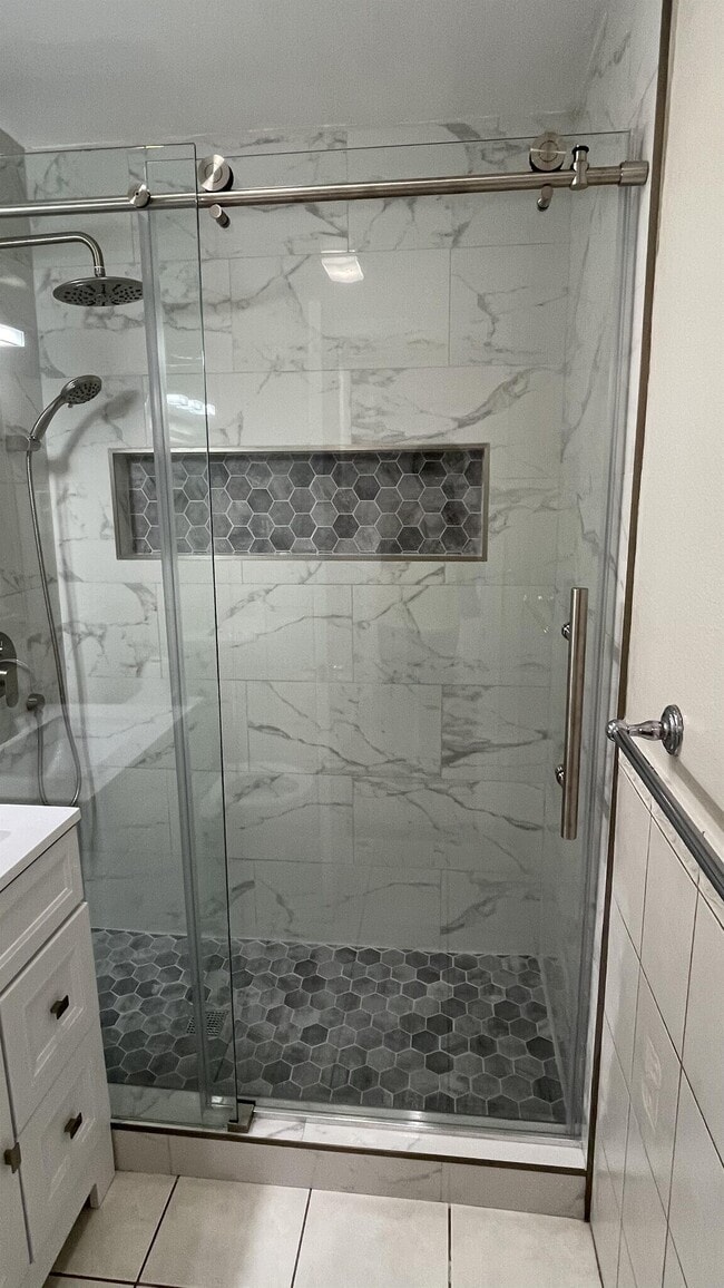 Photo - 5138 W 141st St