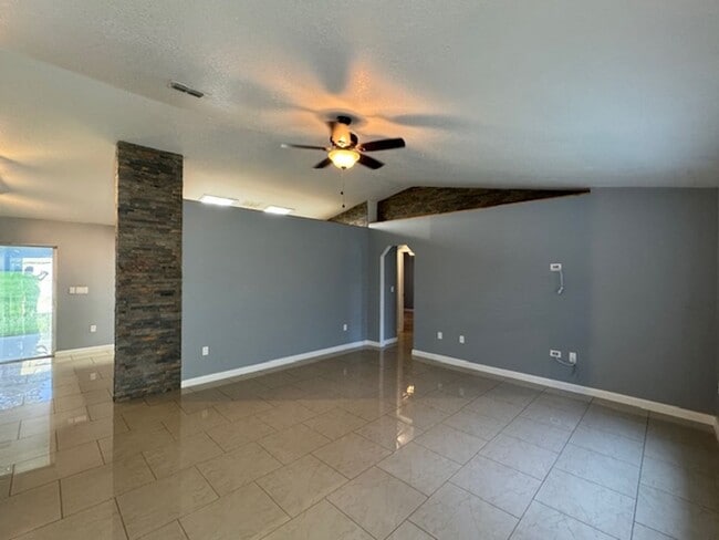 Photo - Beautifully Renovated Home In the Shores  3/2/2 **WON"T LAST**