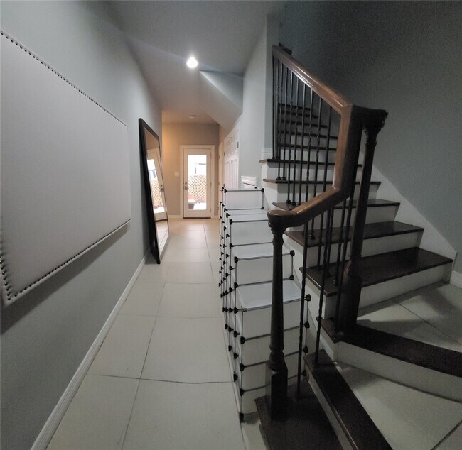 Photo - 1413 Holly St