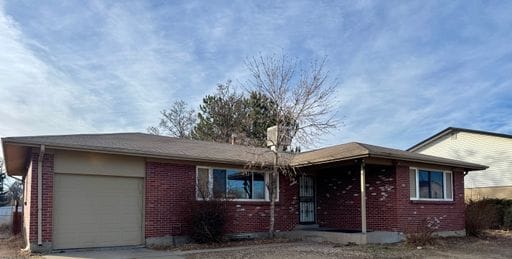 Building Photo - Spacious 5-Bedroom Single-Family Home with Fenced Yard & Garage