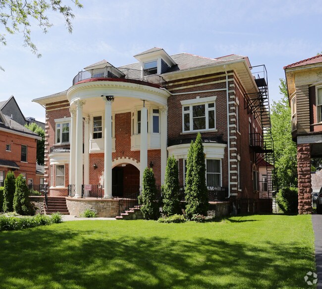 Photo - 644 Madison Ave