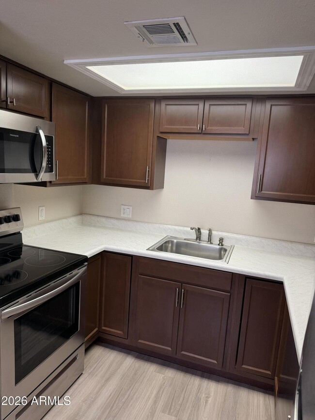 Photo - 700 W University Dr