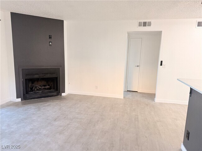 Photo - 601 Cabrillo Cir Unit 211