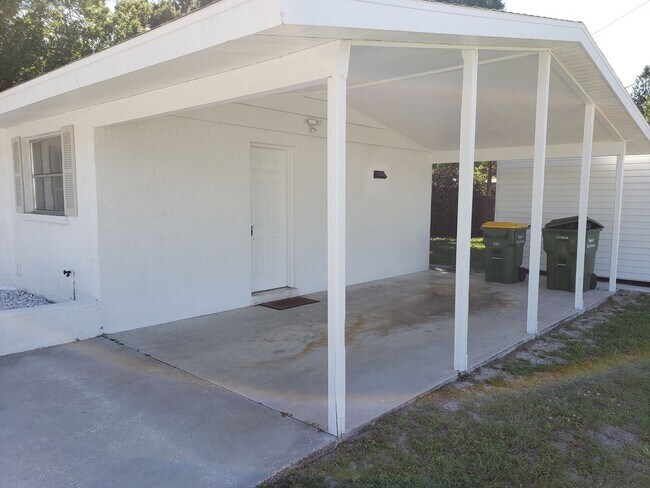 Photo - Centrally Located Sarasota 2-bedroom Home ...