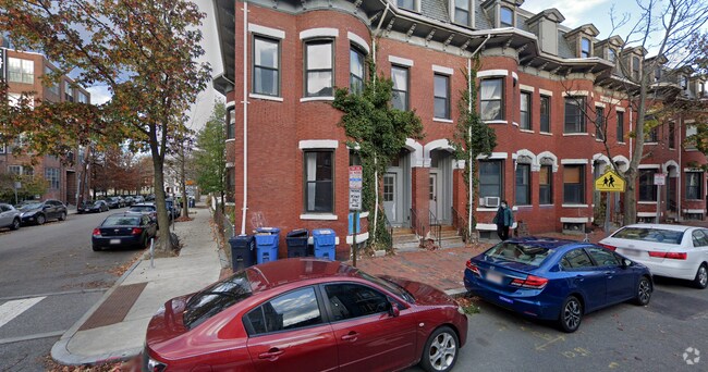 Building Photo - 183 Harvard St Unit 3 Rental
