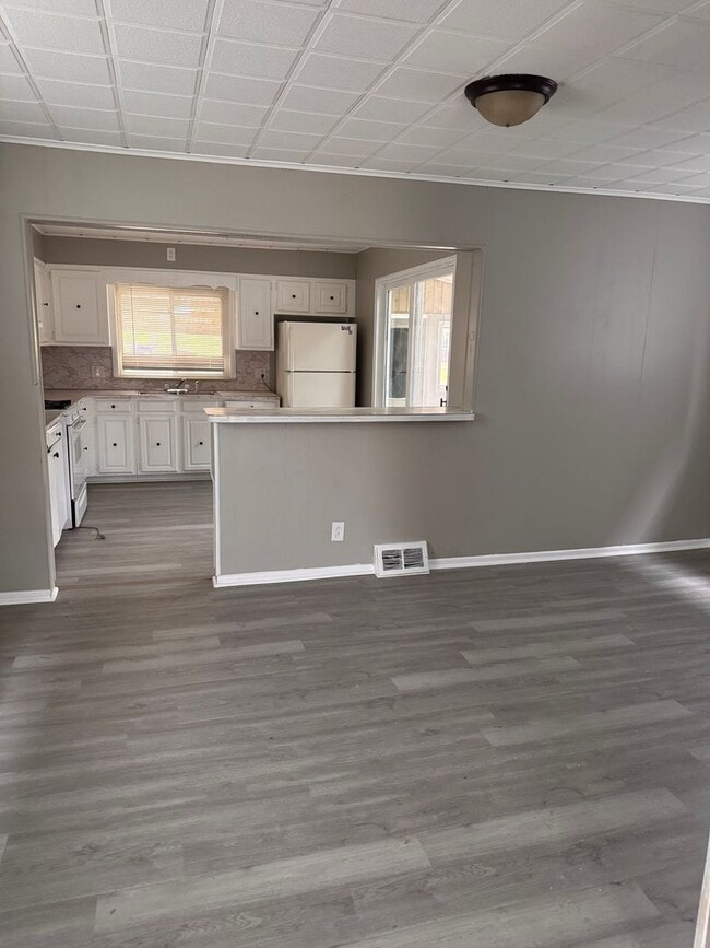 Photo - 1047 Hamilton Ave