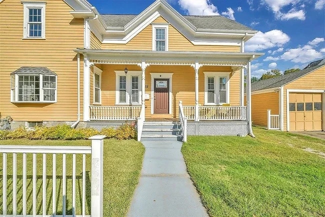 225 Main St Unit 2