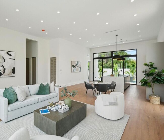 Photo - 510 NW 50th St