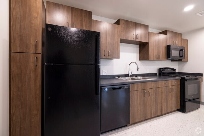 1BR, 1BA - 703SF - Kitchen
